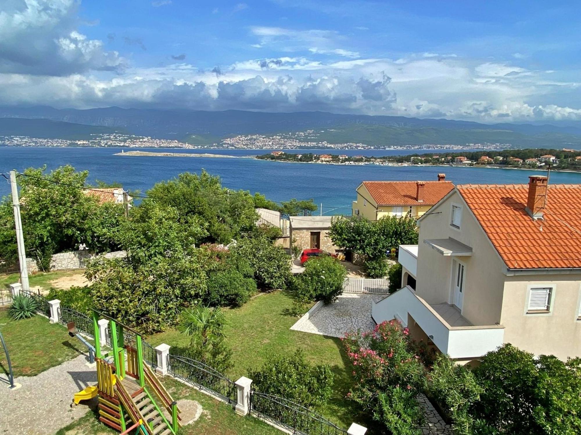 Apartments For Families With Children Silo, Krk - 18685 Екстериор снимка